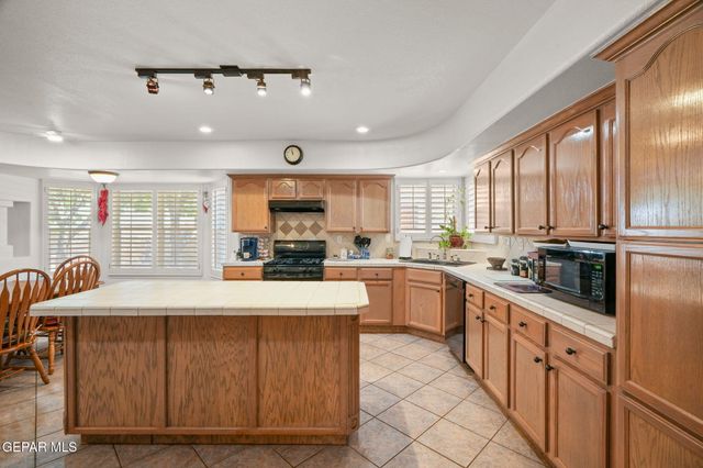 3653 AJA KOREN Place, El Paso, TX 79938
