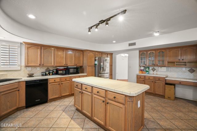 3653 AJA KOREN Place, El Paso, TX 79938