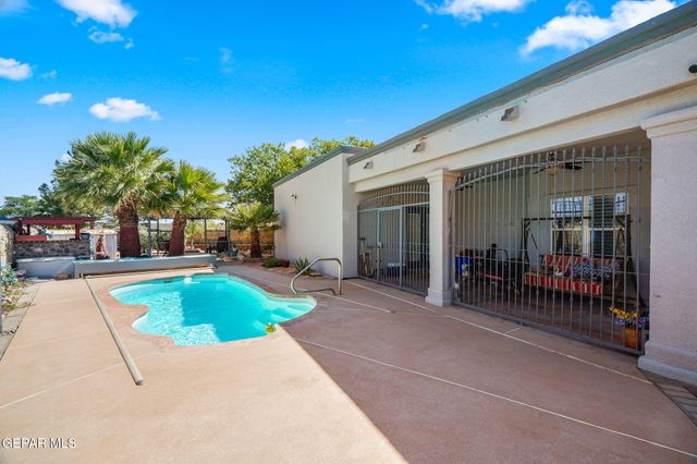 3653 AJA KOREN Place, El Paso, TX 79938