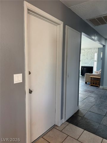7066 Pinebrook Court, Las Vegas, NV 89147