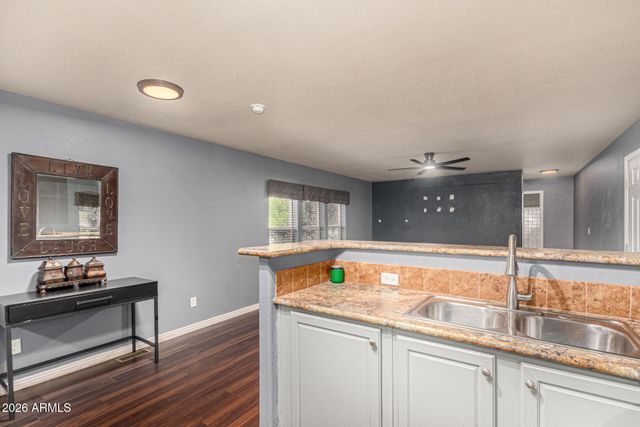 17833 N 1ST Place, Phoenix, AZ 85022