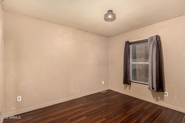 17833 N 1ST Place, Phoenix, AZ 85022