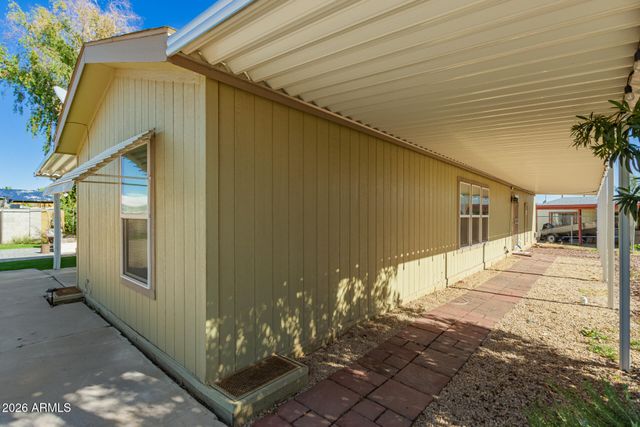 17833 N 1ST Place, Phoenix, AZ 85022