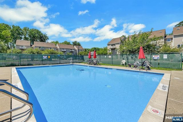 15 Presidential Drive 15, Englewood, NJ 07631