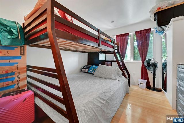 15 Presidential Drive 15, Englewood, NJ 07631