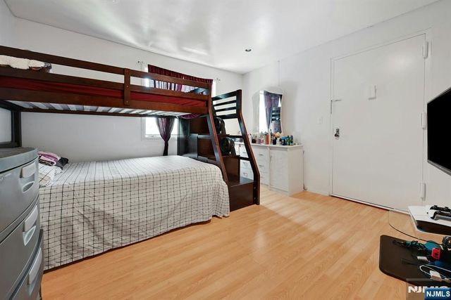15 Presidential Drive 15, Englewood, NJ 07631
