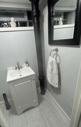 4201 W Ruby AVENUE, Milwaukee, WI 53209