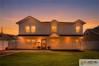 88 Leber Avenue, Carteret, NJ 07008
