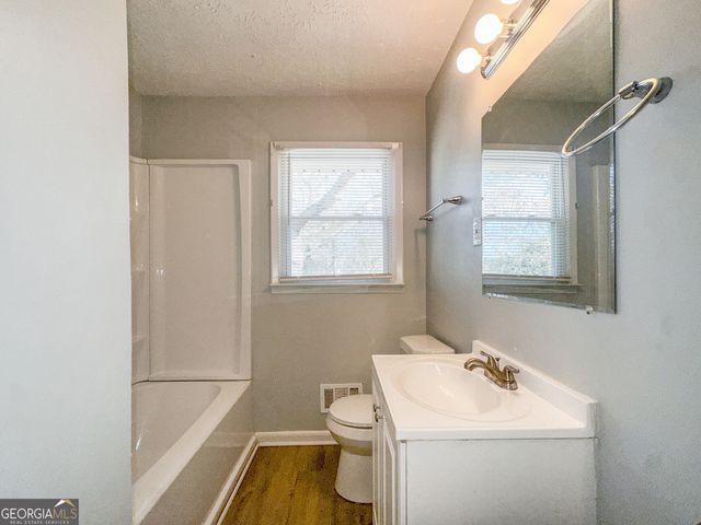 6290 Flamingo Way, Morrow, GA 30260