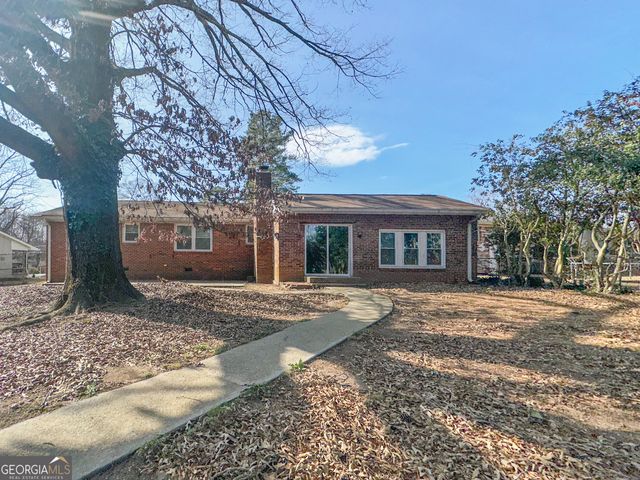 6290 Flamingo Way, Morrow, GA 30260