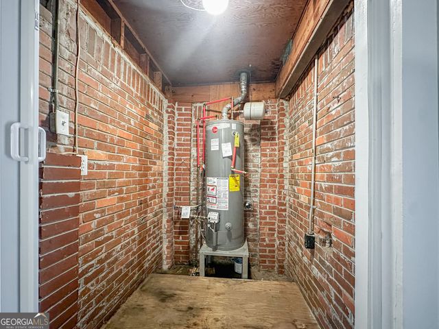 6290 Flamingo Way, Morrow, GA 30260