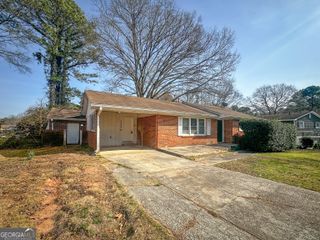 6290 Flamingo Way, Morrow, GA 30260