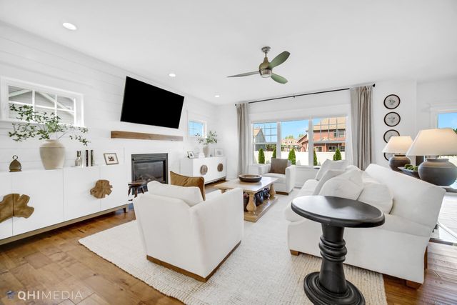 2554 Beauty Creek Drive, Valparaiso, IN 46385