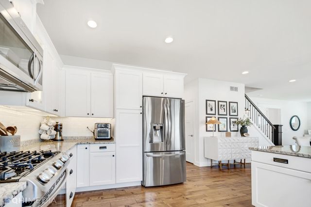 2554 Beauty Creek Drive, Valparaiso, IN 46385