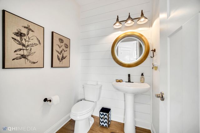 2554 Beauty Creek Drive, Valparaiso, IN 46385