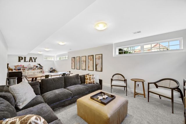 2554 Beauty Creek Drive, Valparaiso, IN 46385