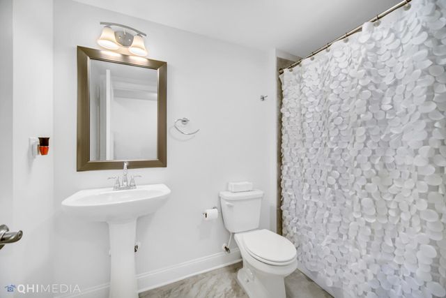 2554 Beauty Creek Drive, Valparaiso, IN 46385