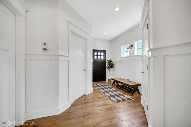 2554 Beauty Creek Drive, Valparaiso, IN 46385