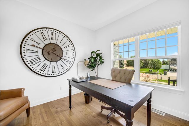 2554 Beauty Creek Drive, Valparaiso, IN 46385