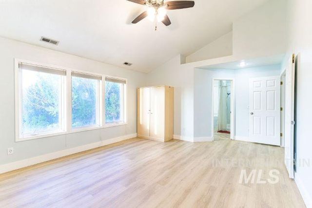 3160 E Springwood Dr, Meridian, ID 83642