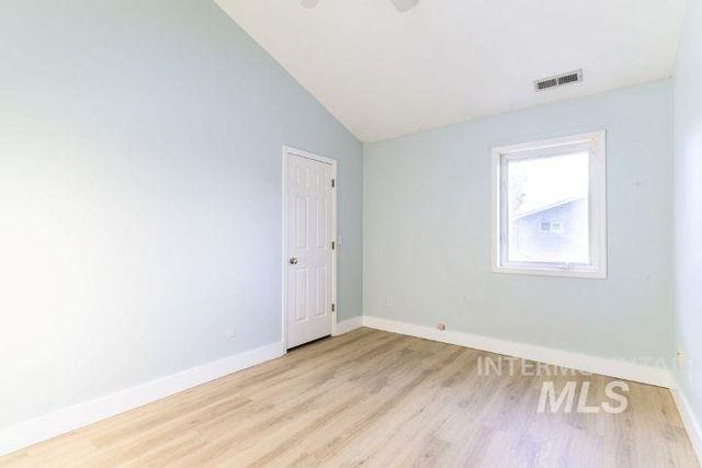 3160 E Springwood Dr, Meridian, ID 83642