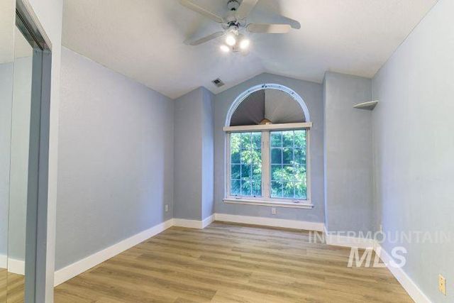 3160 E Springwood Dr, Meridian, ID 83642
