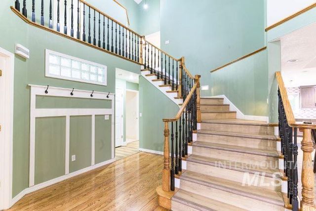 3160 E Springwood Dr, Meridian, ID 83642
