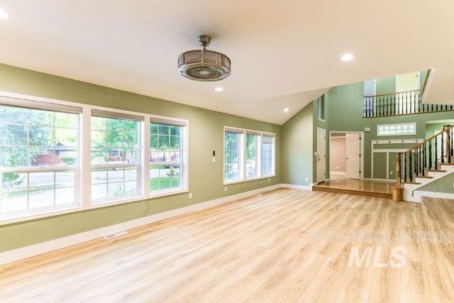 3160 E Springwood Dr, Meridian, ID 83642