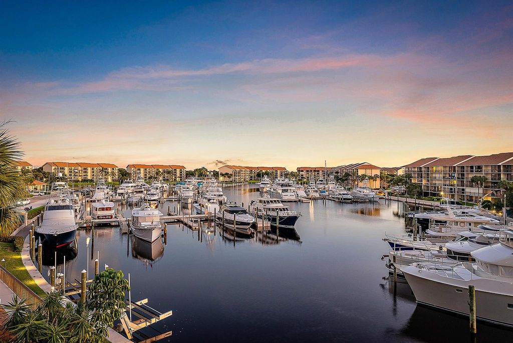 1601 Marina Isle Way 402, Jupiter, FL 33477