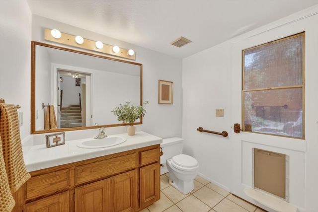 6024 Broken Bow Dr, Citrus Heights, CA 95621