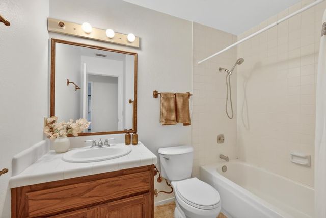 6024 Broken Bow Dr, Citrus Heights, CA 95621