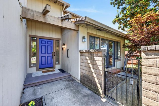 6024 Broken Bow Dr, Citrus Heights, CA 95621