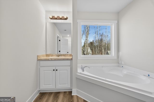 221 Meagan Street 72, Statham, GA 30666