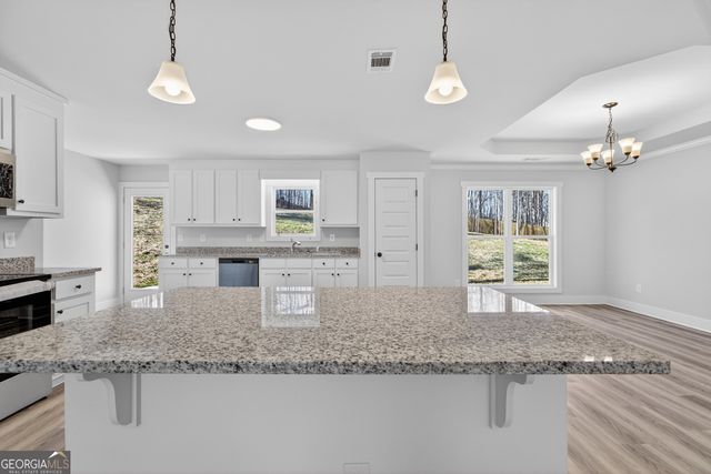 221 Meagan Street 72, Statham, GA 30666