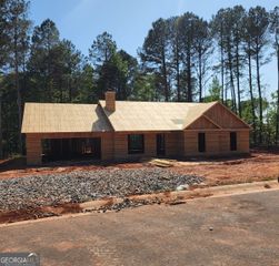 221 Meagan Street 72, Statham, GA 30666