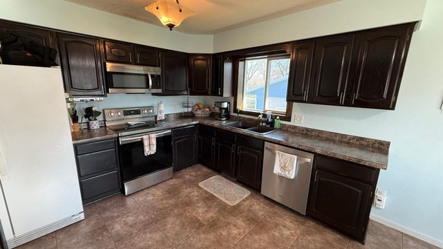 621 Elm Street, Paynesville, MN 56362