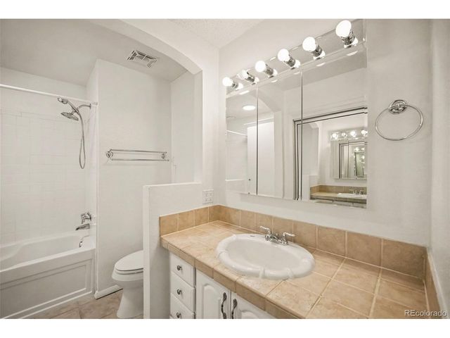 3395 S Pontiac St, Denver, CO 80224