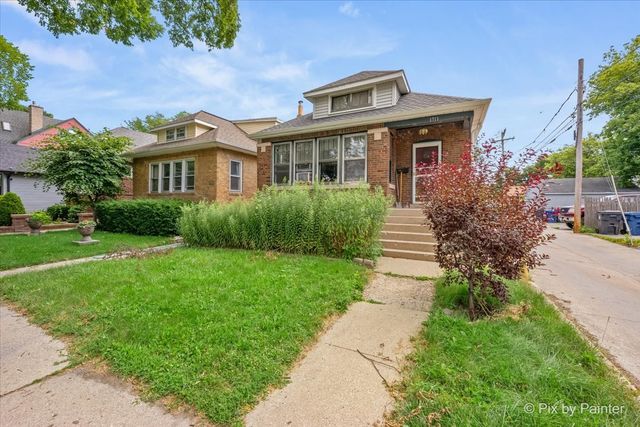 1711 Hartrey Avenue, Evanston, IL 60201
