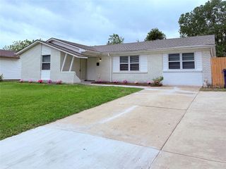 522 Milky Way, Garland, TX 75040