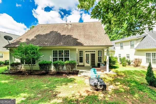 10 Fenway Court, Newnan, GA 30265