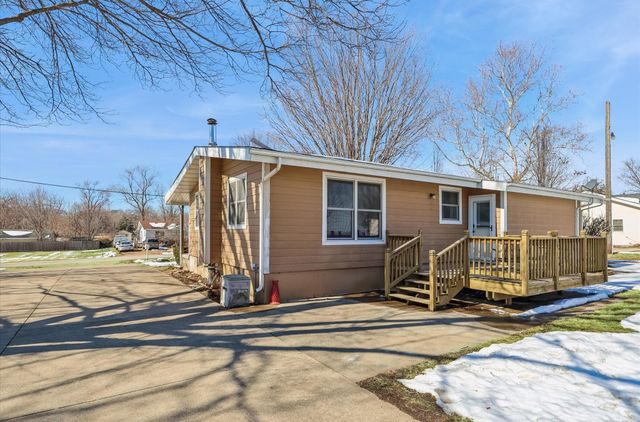 3935 NE 49th Street, Des Moines, IA 50317