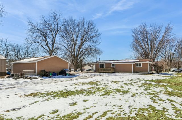 3935 NE 49th Street, Des Moines, IA 50317