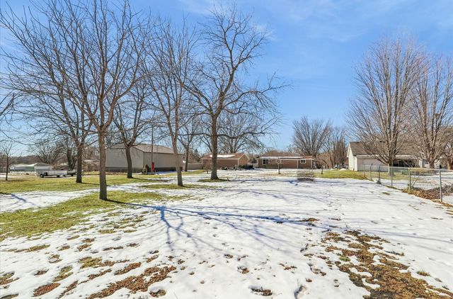 3935 NE 49th Street, Des Moines, IA 50317