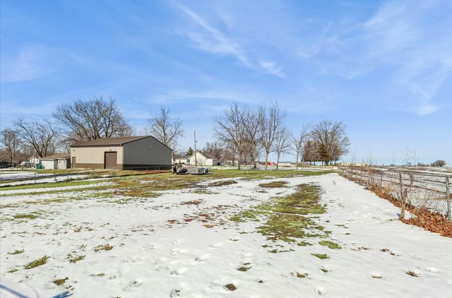 3935 NE 49th Street, Des Moines, IA 50317