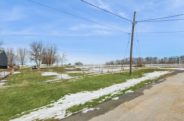 3935 NE 49th Street, Des Moines, IA 50317