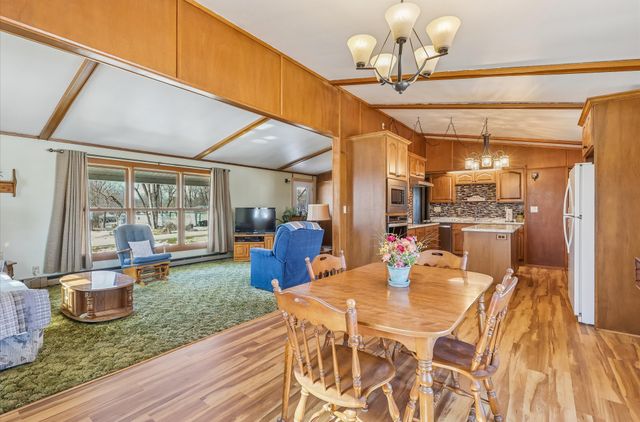 3935 NE 49th Street, Des Moines, IA 50317