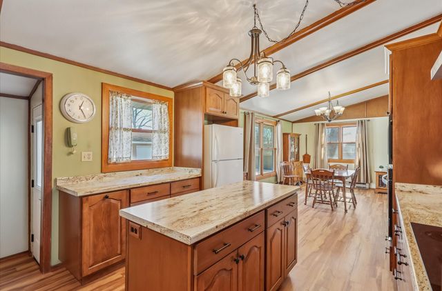 3935 NE 49th Street, Des Moines, IA 50317