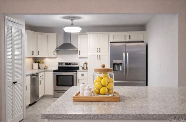 56 Wylde Road, Mount Sinai, NY 11766