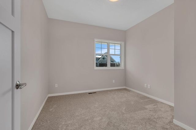 3085 Nottingham Road S, Saint Cloud, MN 56301