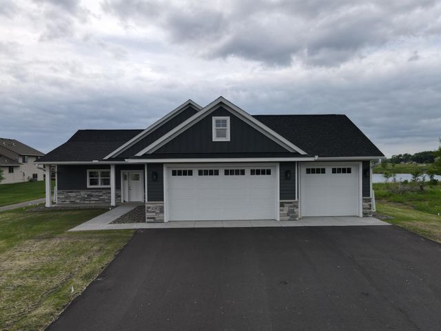 3085 Nottingham Road S, Saint Cloud, MN 56301